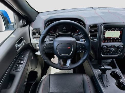 Used 2018 Dodge Durango R/T w/ Technology Group AWD/4WD image 17