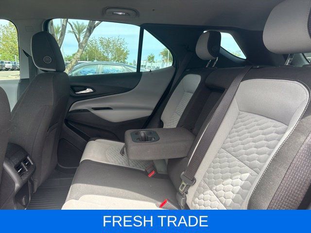 Used 2018 Chevrolet Equinox LS FWD image 4
