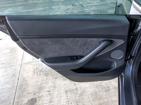 Used 2022 Tesla Model 3 Long Range image 34