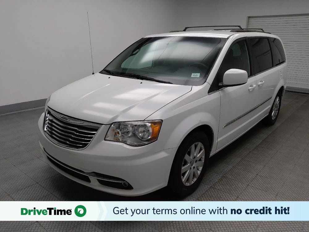 Used 2015 Chrysler Town & Country Touring FWD image 1
