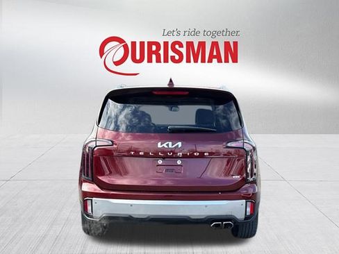 Used 2023 Kia Telluride EX w/ EX Captain's Chair Package image 3