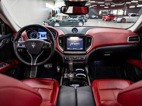 Used 2019 Maserati Ghibli S GranSport Q4 AWD/4WD image 10
