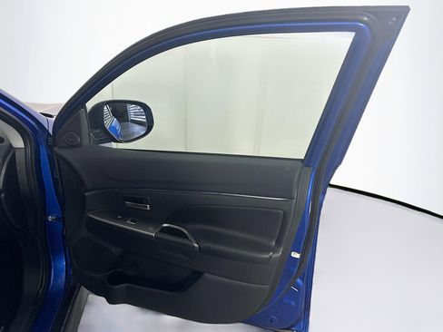 Used 2024 Mitsubishi Outlander Sport SE AWD/4WD image 29