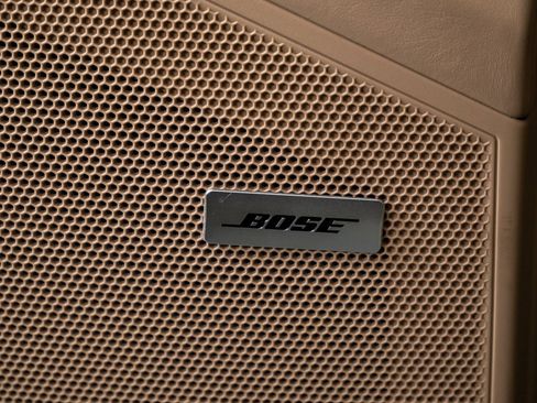 Certified 2022 Porsche Cayenne Platinum Edition w/ Premium Package Plus image 7