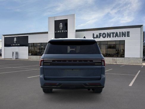 New 2026 Lincoln Navigator L Reserve AWD/4WD image 5