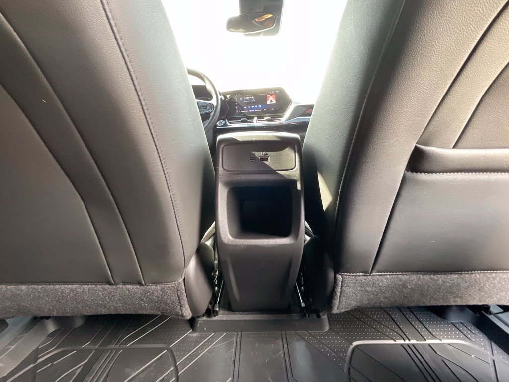 Used 2024 Chevrolet Trax RS w/ Sunroof Package FWD image 25