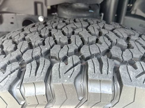 Used 2026 Jeep Wrangler Unlimited Rubicon AWD/4WD image 11