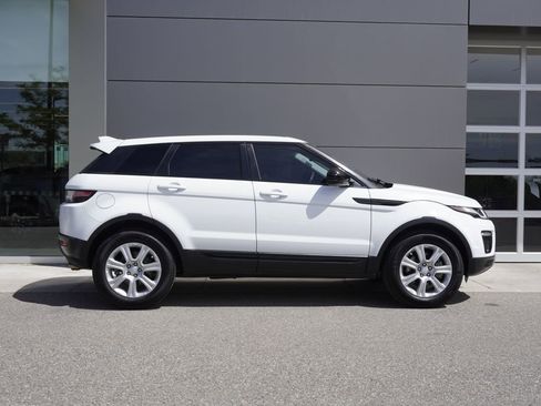 Used 2017 Land Rover Range Rover Evoque SE AWD/4WD image 7