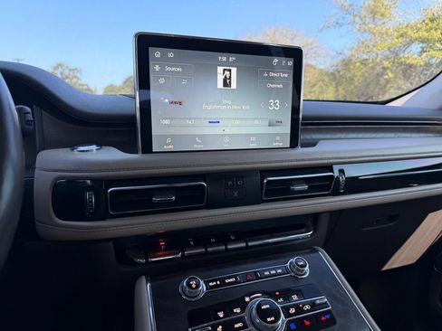 Used 2022 Lincoln Aviator Reserve w/ Equipment Group 201A AWD/4WD image 19