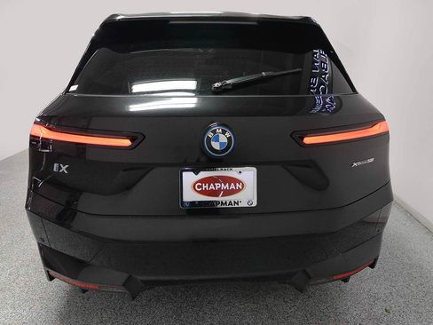 Used 2024 BMW iX xDrive50 w/ Sport Package AWD/4WD image 4