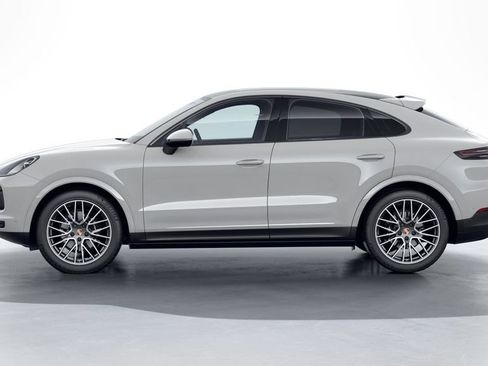 Certified 2021 Porsche Cayenne Coupe AWD/4WD image 2