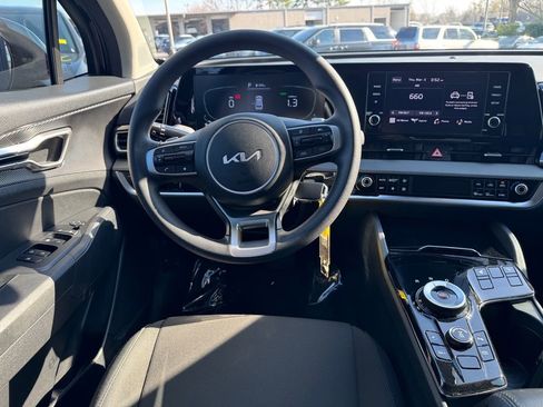 Certified 2024 Kia Sportage LX image 12