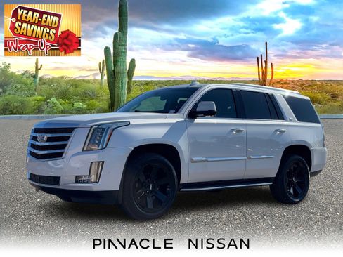 Used 2020 Cadillac Escalade Luxury image 1