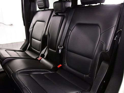 Used 2025 Ford Bronco Outer Banks image 30