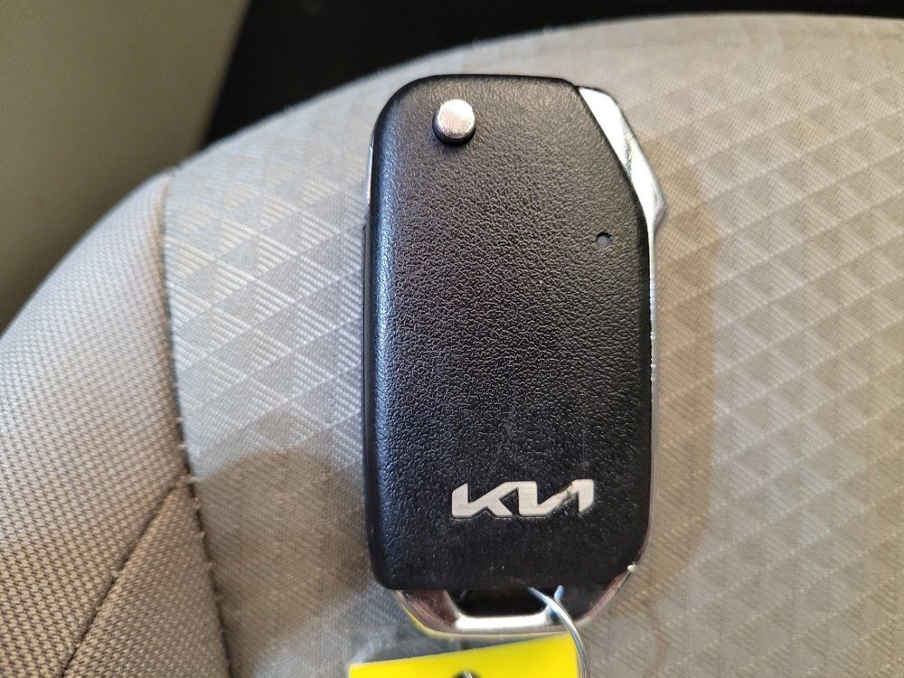 Used 2023 Kia Soul LX FWD image 32