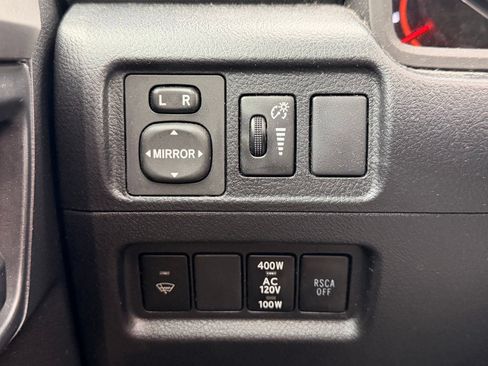 Used 2012 Toyota 4Runner Limited AWD/4WD image 19