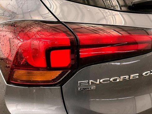 Used 2021 Buick Encore GX Select w/ Sport Touring Package image 28