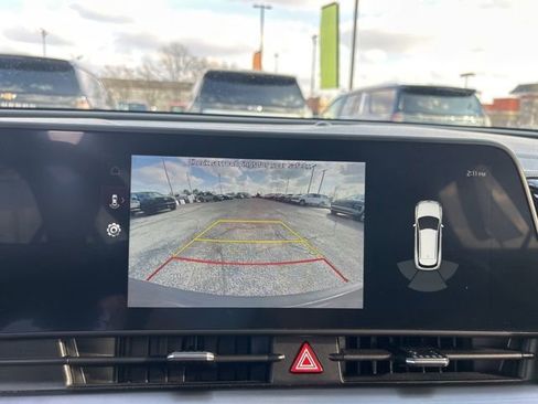 Used 2024 Kia Sportage EX image 22