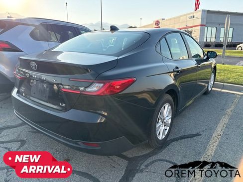 Used 2025 Toyota Camry LE w/ Convenience Package AWD/4WD image 18