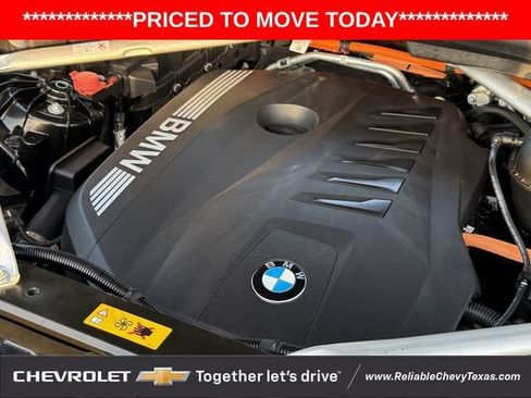 Used 2024 BMW X5 xDrive50e w/ Parking Assistance Package AWD/4WD image 33