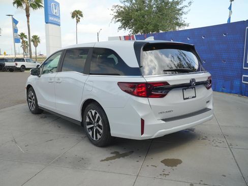 New 2026 Honda Odyssey EX-L image 9