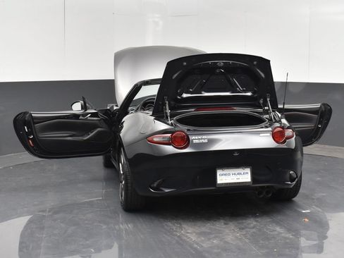Used 2019 MAZDA MX-5 Miata Grand Touring RWD image 40
