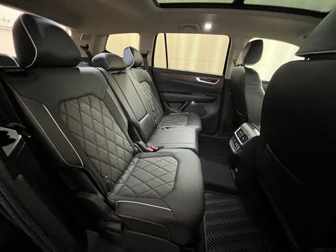 Certified 2024 Volkswagen Atlas SEL Premium R-Line image 26