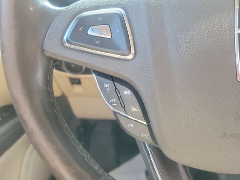 Used 2016 Lincoln MKX Reserve w/ Technology Package FWD image 19