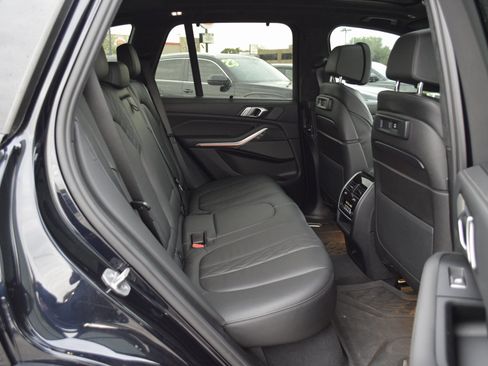 Used 2022 BMW X5 M50i w/ Executive Package image 23
