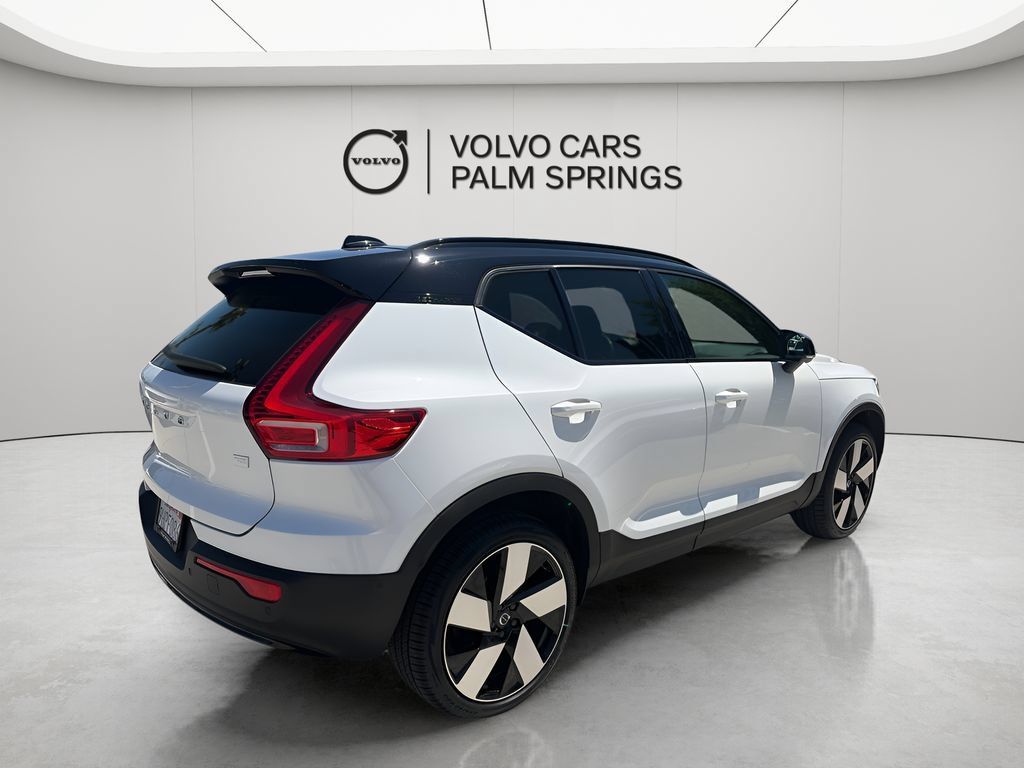 Used 2023 Volvo XC40 Recharge Ultimate AWD/4WD image 6