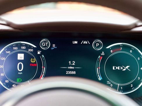 Used 2022 Aston Martin DBX image 32