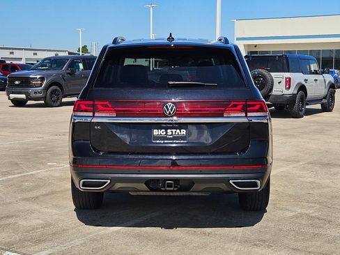Used 2025 Volkswagen Atlas SE image 5