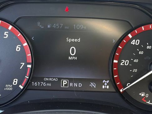 Used 2026 Nissan Frontier PRO-4X AWD/4WD image 11