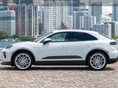 Used 2024 Porsche Macan 4 Electric AWD/4WD image 10