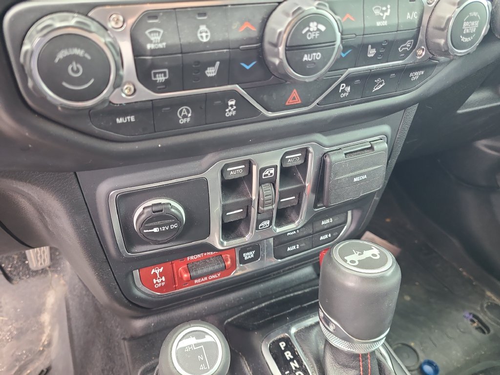 Used 2018 Jeep Wrangler Unlimited Rubicon AWD/4WD image 24