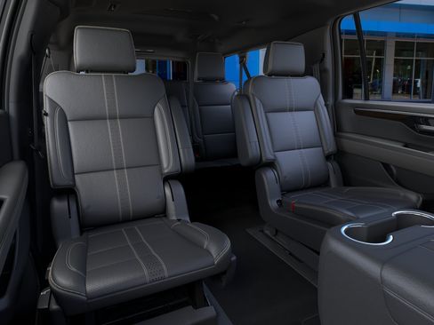 New 2026 Chevrolet Suburban High Country AWD/4WD image 17