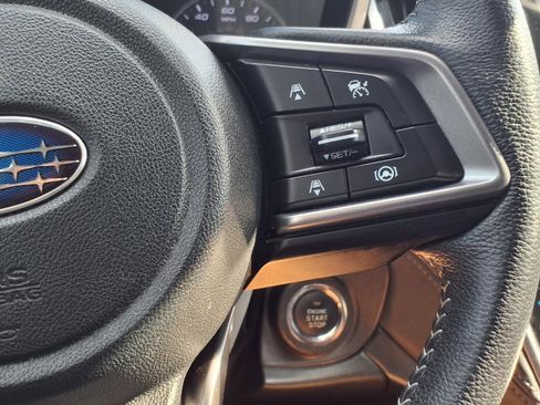 Used 2020 Subaru Outback Limited image 17