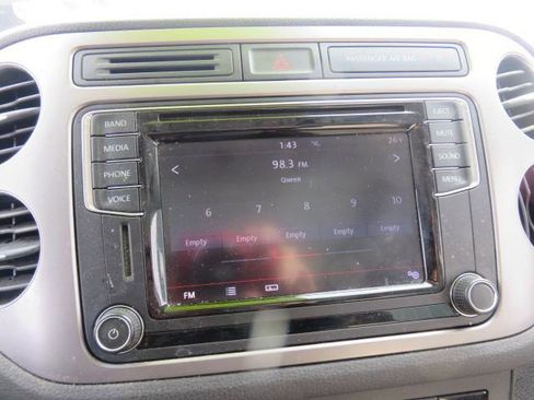 Used 2017 Volkswagen Tiguan Wolfsburg Edition image 12