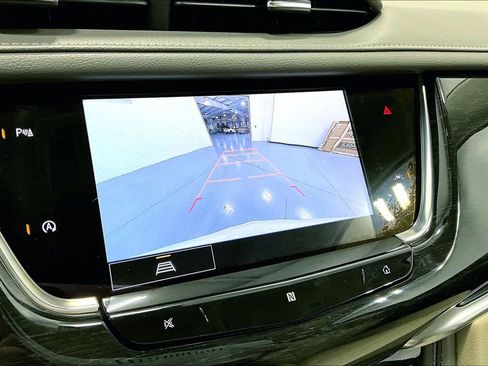 Used 2021 Cadillac XT6 Premium Luxury image 30