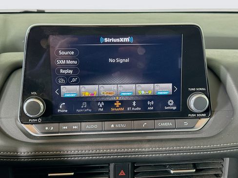 Used 2025 Nissan Rogue SV image 21