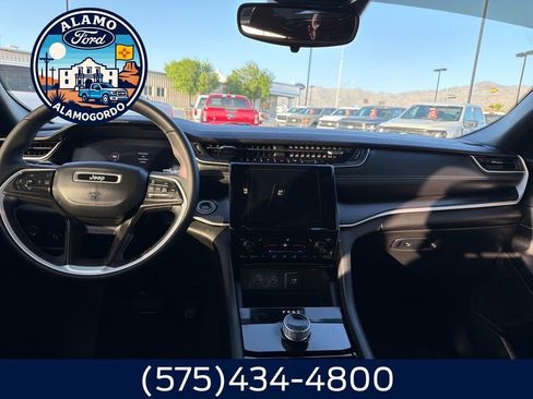 Used 2023 Jeep Grand Cherokee L Laredo AWD/4WD image 12