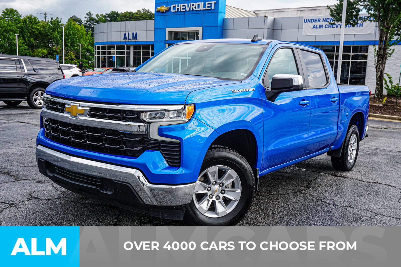 Used 2025 Chevrolet Silverado 1500 LT RWD image 2