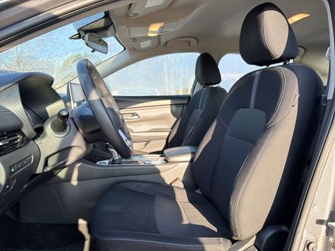 Used 2024 Nissan Sentra SV w/ Trunk Package image 8