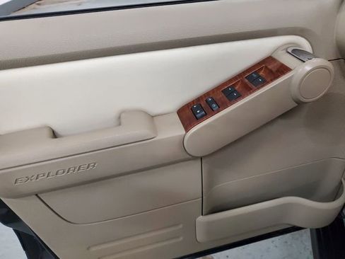 Used 2010 Ford Explorer Eddie Bauer image 11