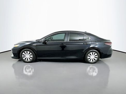 Used 2021 Toyota Camry LE image 8