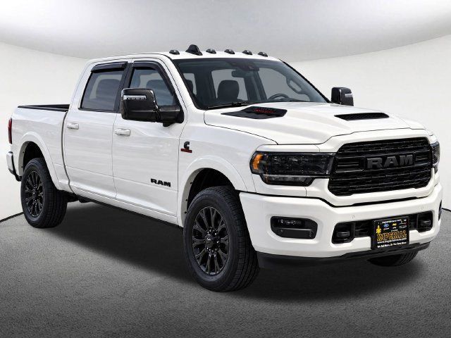 Used 2024 RAM 2500 Limited AWD/4WD image 2