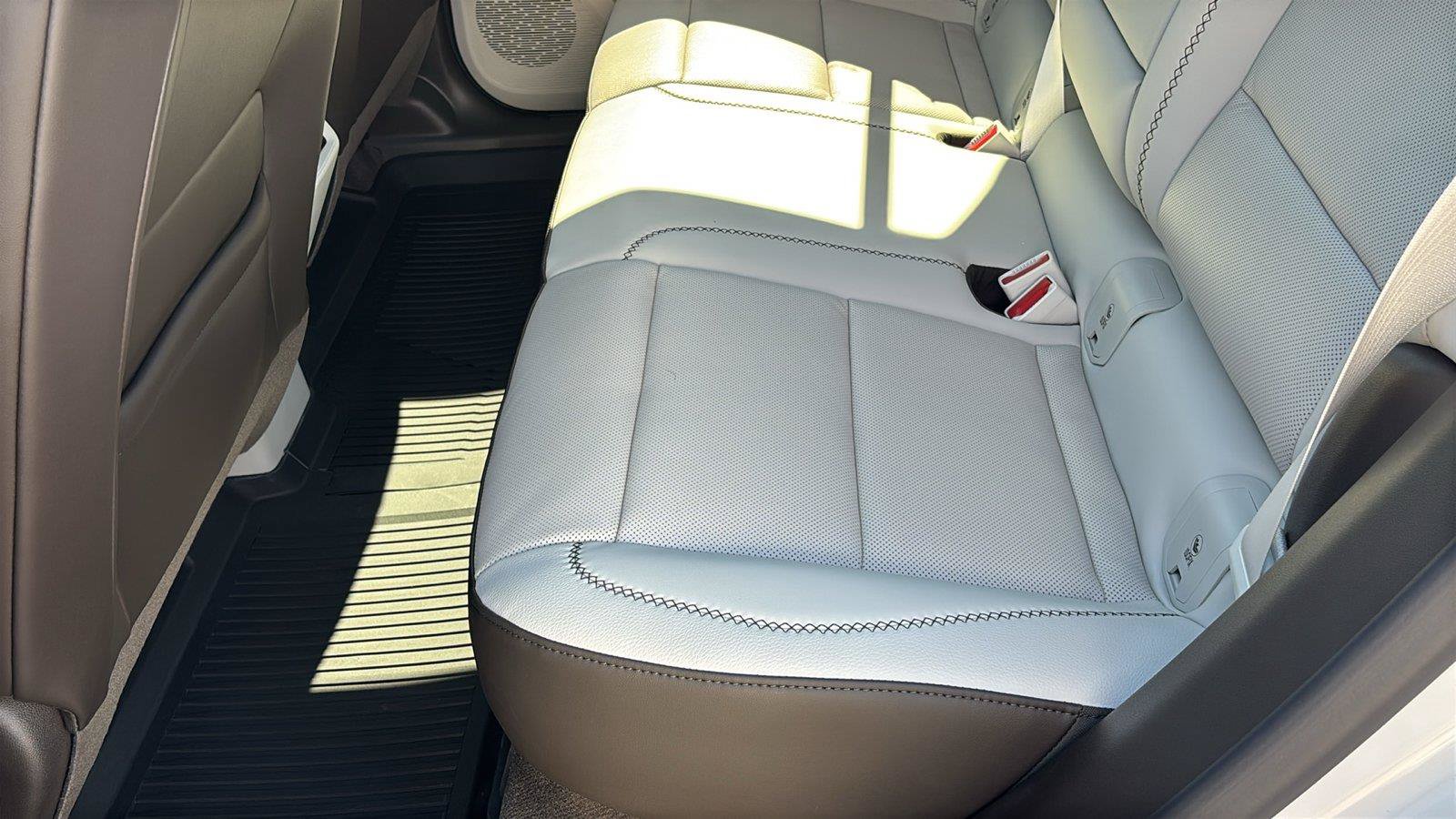 New 2027 GMC Terrain Denali w/ LPO, Floor Liner Package AWD/4WD image 16