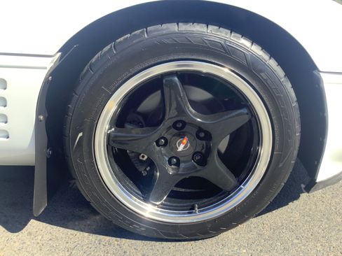 Used 1991 Chevrolet Corvette Coupe image 20