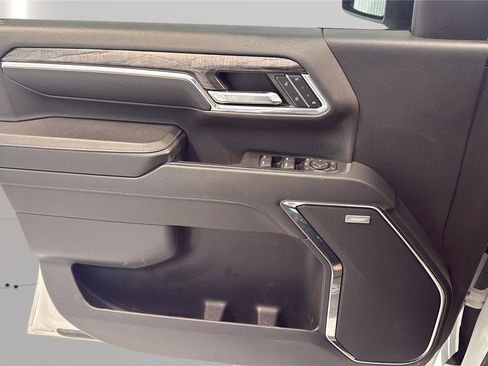 Used 2024 Chevrolet Silverado 2500 LTZ w/ LTZ Plus Package image 27