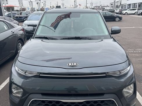 Used 2021 Kia Soul S image 3